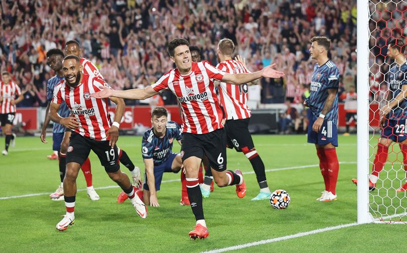 Nhận định soi kèo Grimsby Town vs Brentford lúc 02h45 ngày 29/10/2205