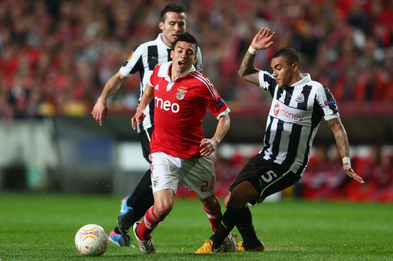 Nhận định soi kèo Newcastle vs Benfica lúc 02h00 ngày 22/10/2025
