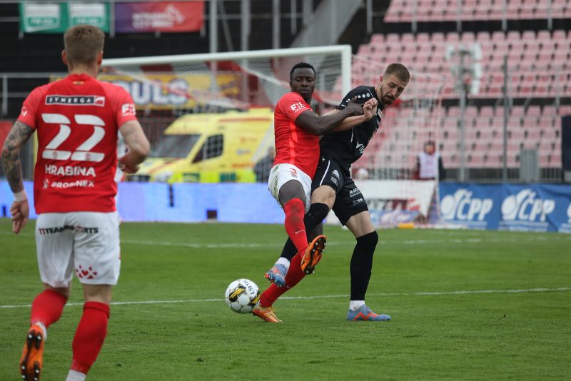 Nhận định soi kèo Brno vs Hradec Kralove lúc 00h00 ngày 13/11/2025