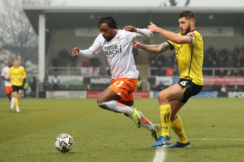 Nhận định soi kèo Burton vs Blackpool lúc 22h00 ngày 15/11/2025